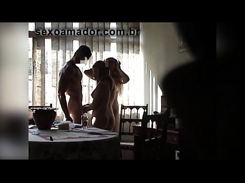 ❤️ جنسی دوست ایک دیو آدمی اور اس کے ساتھ ایک تھریسم کو مدعو کرتے ہیں۔ ❌ ہم پر ️❤